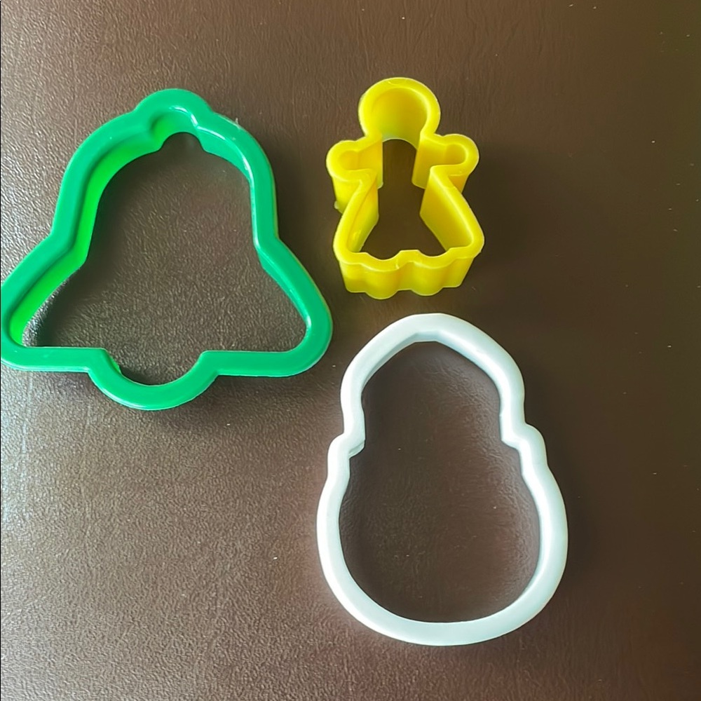 3 Colorful plastic Cookie Cutters
